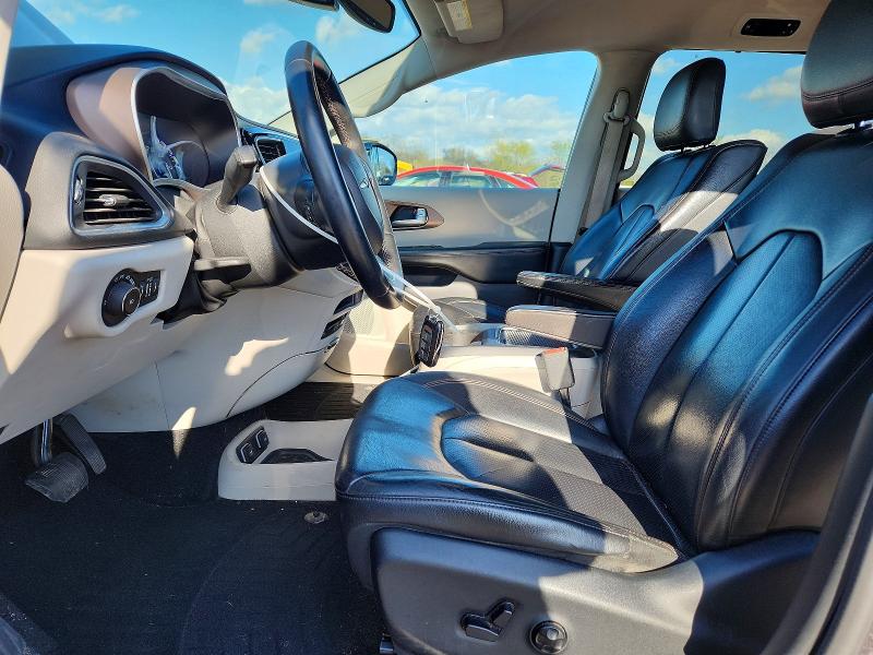 50266256 :رقم المزاد ، 2C4RC1EG5HR757486 vin ، 2017 Chrysler Pacifica مزاد بيع