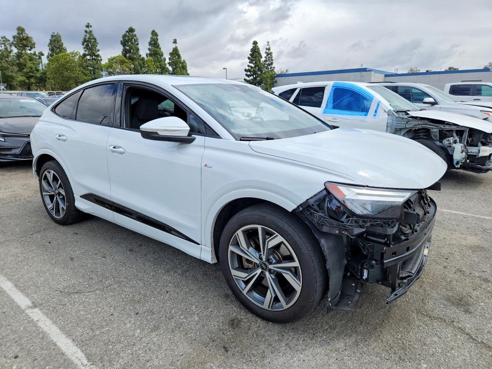 Продажа на аукционе авто 2024 Audi Q4 E-tron, vin: WA13UBFZ3RP057925, номер лота: 49658006