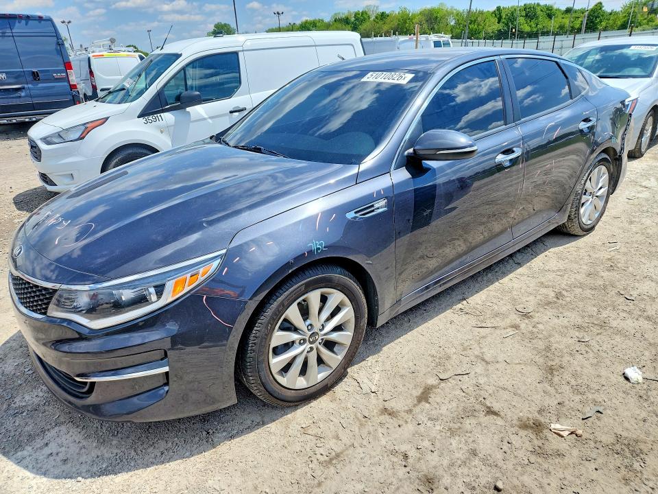 2017 Kia Optima მანქანა იყიდება აუქციონზე, vin: 5XXGT4L39HG155885, აუქციონის ნომერი: 51010826