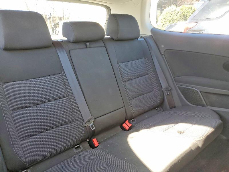 51325456 :رقم المزاد ، WVWAB7AJXBW336804 vin ، 2011 Volkswagen Golf مزاد بيع