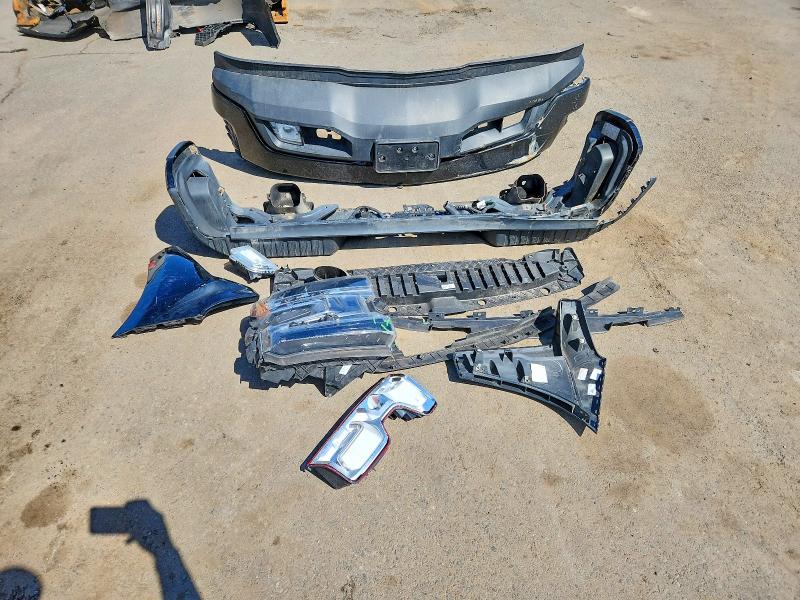 Продажа на аукционе авто 2021 Chevrolet Silverado, vin: 3GCUYEED3MG378561, номер лота: 50261296