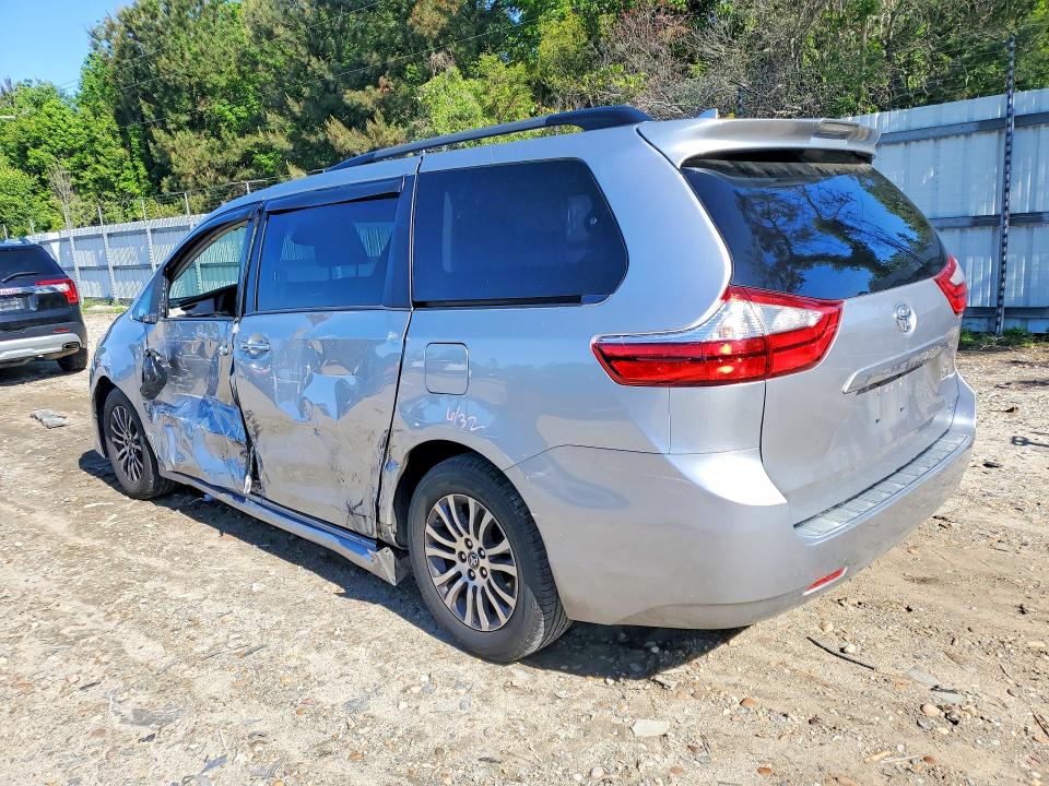 2018 Toyota Sienna მანქანა იყიდება აუქციონზე, vin: 5TDYZ3DC7JS917403, აუქციონის ნომერი: 51124886