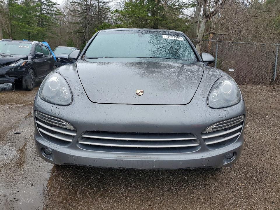 47027996 :رقم المزاد ، WP1AA2A25ELA90344 vin ، 2014 Porsche Cayenne مزاد بيع