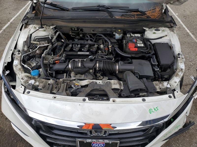 48676816 :رقم المزاد ، 1HGCV1F13JA198073 vin ، 2018 Honda Accord مزاد بيع