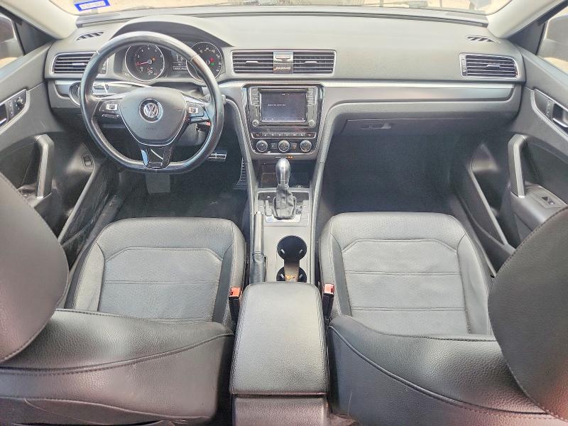 Продажа на аукционе авто 2018 Volkswagen Passat, vin: 1VWAA7A32JC033680, номер лота: 49485676