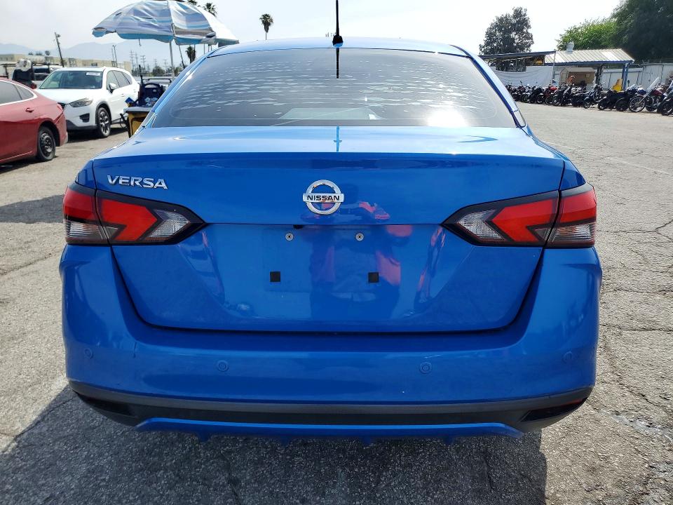 50138966 :رقم المزاد ، 3N1CN8DV8ML820809 vin ، 2021 Nissan Versa مزاد بيع