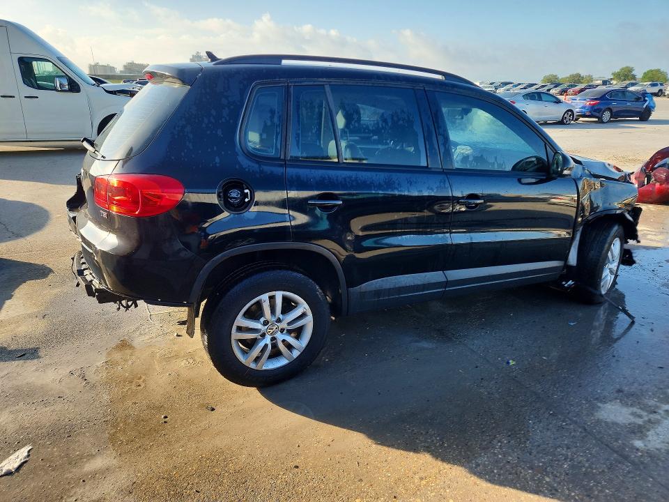 Продажа на аукционе авто 2017 Volkswagen Tiguan, vin: WVGAV7AX6HK018895, номер лота: 51094396