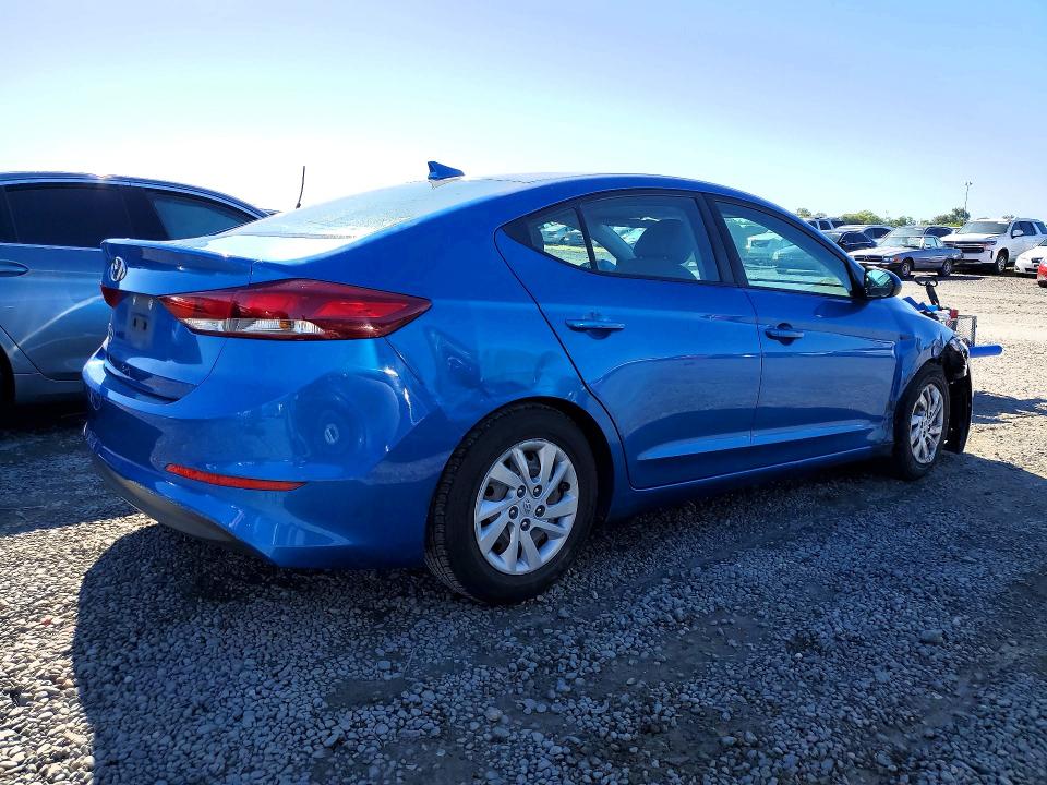 51021996 :رقم المزاد ، 5NPD74LF1HH201814 vin ، 2017 Hyundai Elantra مزاد بيع