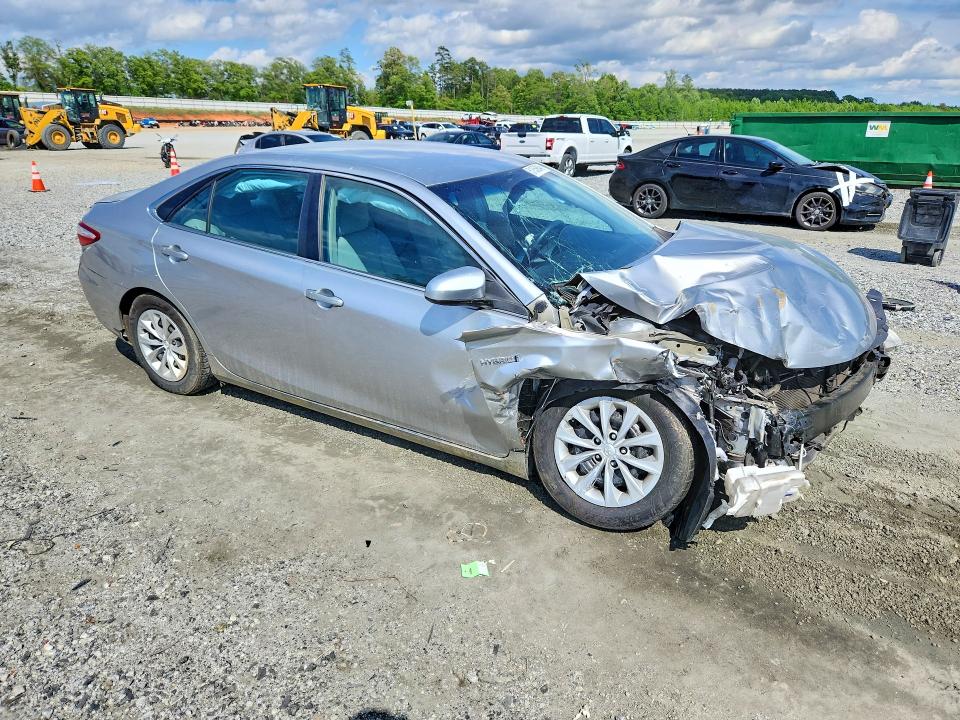 2015 Toyota Camry Hybrid მანქანა იყიდება აუქციონზე, vin: 4T1BD1FK4FU166000, აუქციონის ნომერი: 51559846