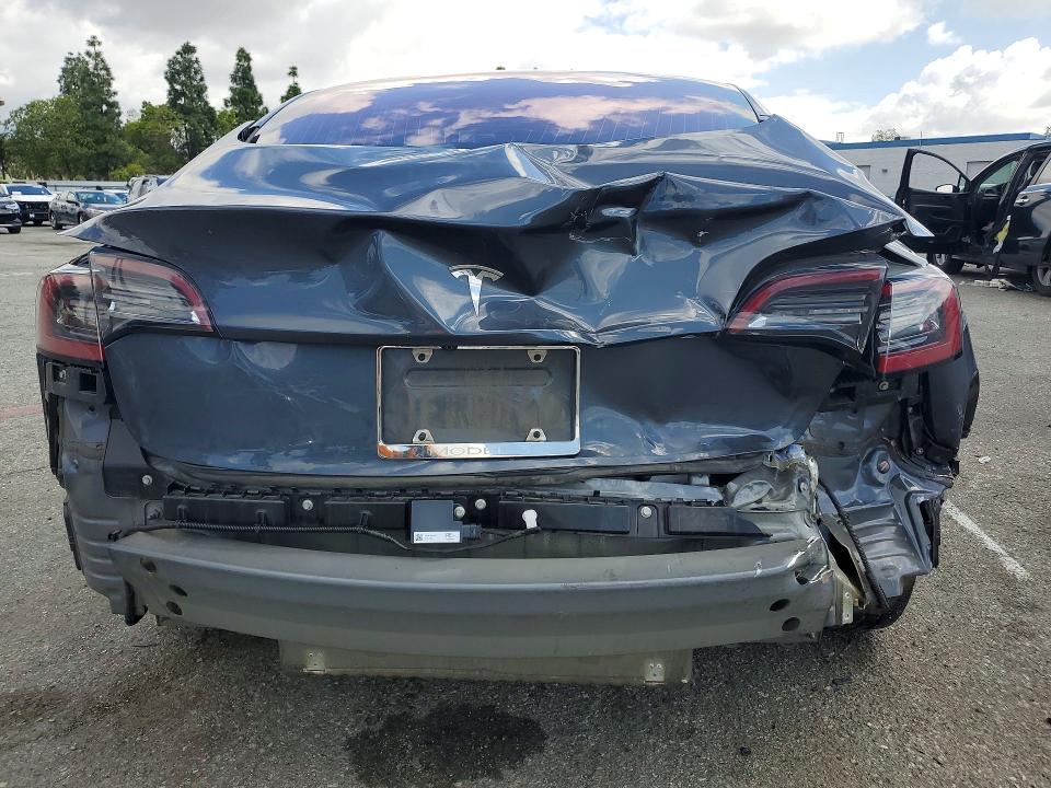 2018 Tesla Model 3 მანქანა იყიდება აუქციონზე, vin: 5YJ3E1EAXJF021348, აუქციონის ნომერი: 48318006