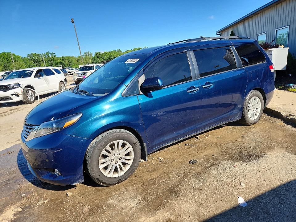 Auction sale of the 2012 Toyota Sienna, vin: 5TDYK3DC8CS177464, lot number: 51798186