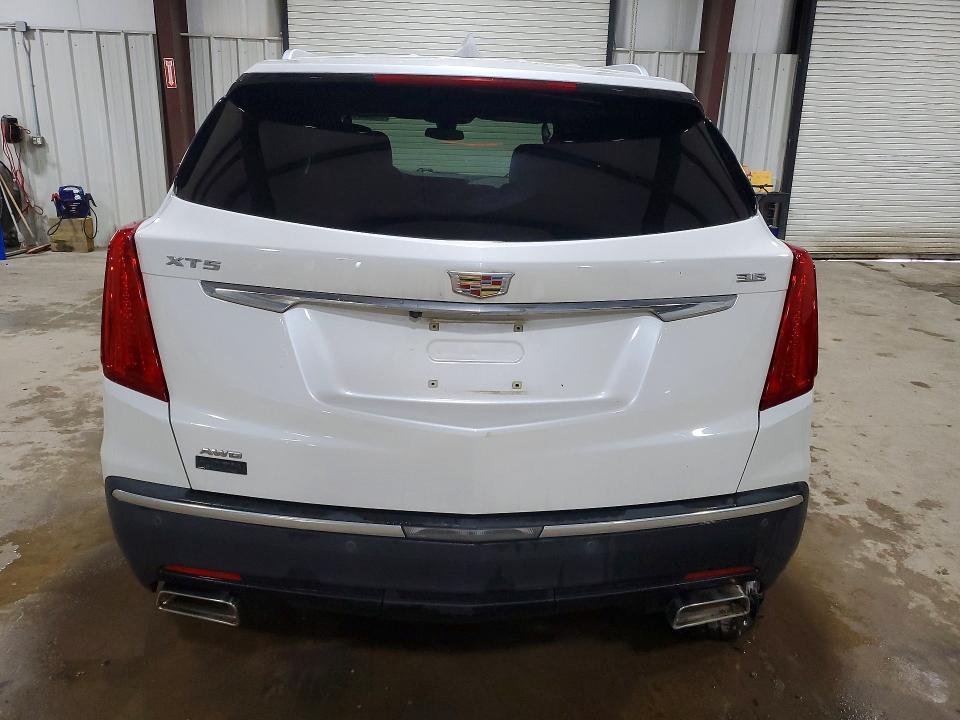 51253136 :رقم المزاد ، 1GYKNDRS2HZ133771 vin ، 2017 Cadillac Xt5 مزاد بيع