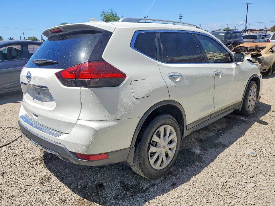 50810896 :رقم المزاد ، 5N1AT2MN6HC799625 vin ، 2017 Nissan Rogue مزاد بيع