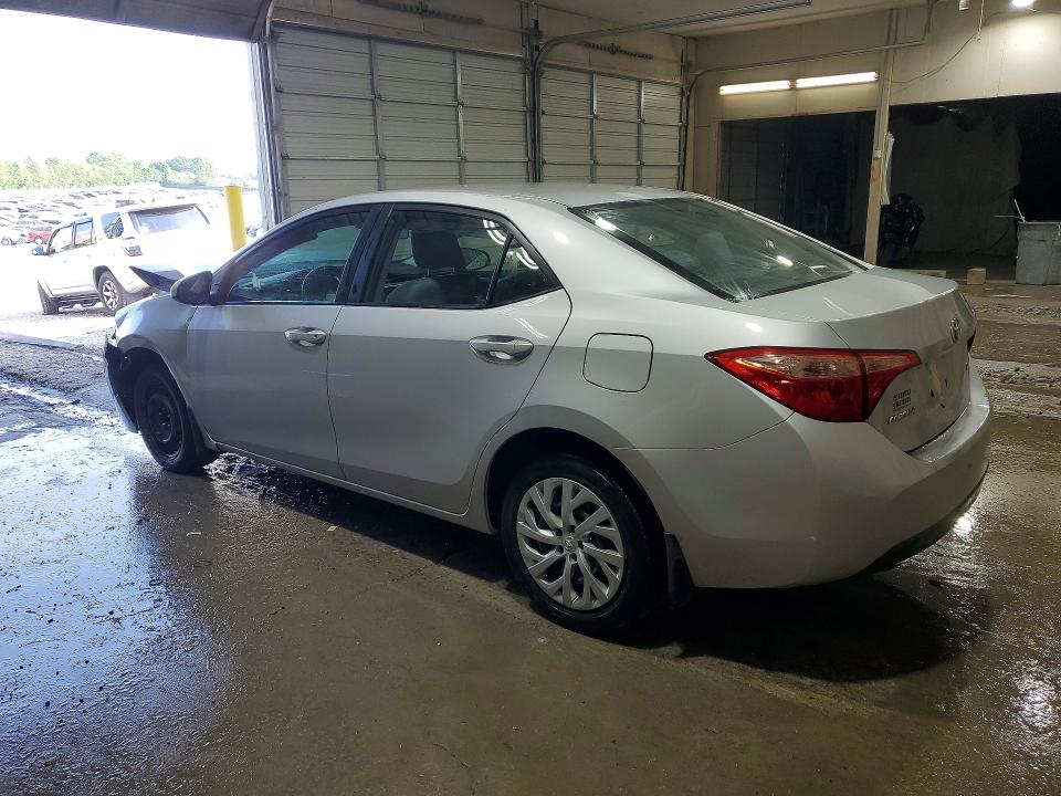 50196536 :رقم المزاد ، 2T1BURHE7HC815119 vin ، 2017 Toyota Corolla مزاد بيع