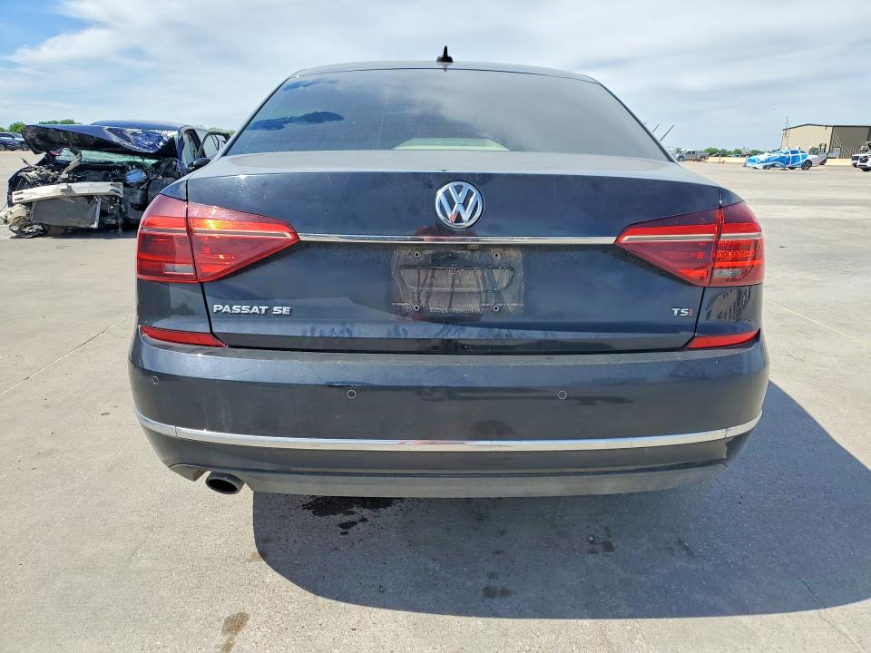 49257926 :رقم المزاد ، 1VWGT7A38HC054421 vin ، 2017 Volkswagen Passat مزاد بيع