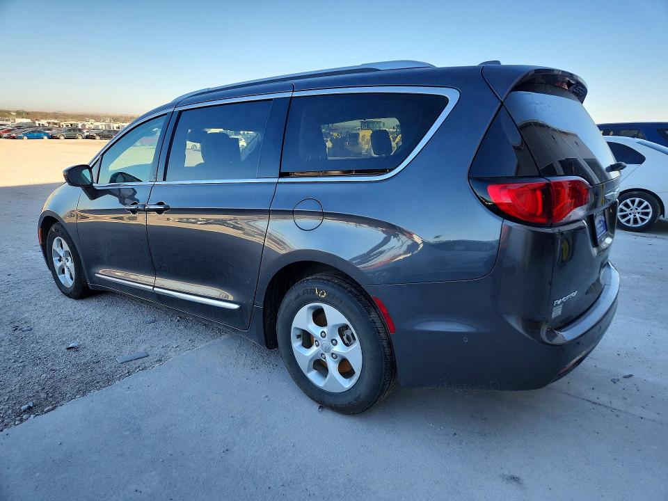 Продажа на аукционе авто 2017 Chrysler Pacifica, vin: 2C4RC1EG2HR528540, номер лота: 48133116
