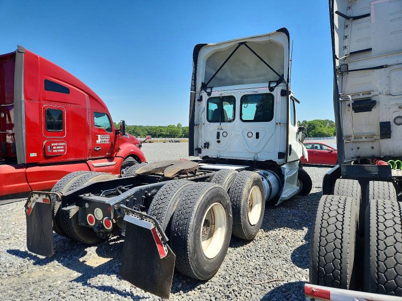 Продаж на аукціоні авто 2020 Freightliner Cascadia 126, vin: 3AKJHLFG2LSLX8677, номер лоту: 76459285