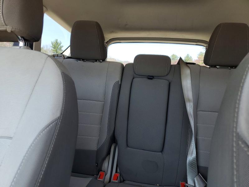 2015 Ford Escape S Fwd მანქანა იყიდება აუქციონზე, vin: 1FMCU9G9XFUC82218, აუქციონის ნომერი: 49649786