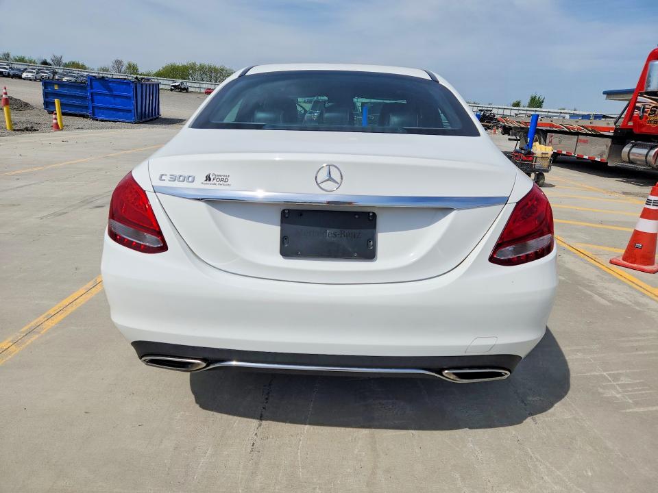 49605386 :رقم المزاد ، 55SWF4JB8JU236669 vin ، 2018 Mercedes-benz C مزاد بيع