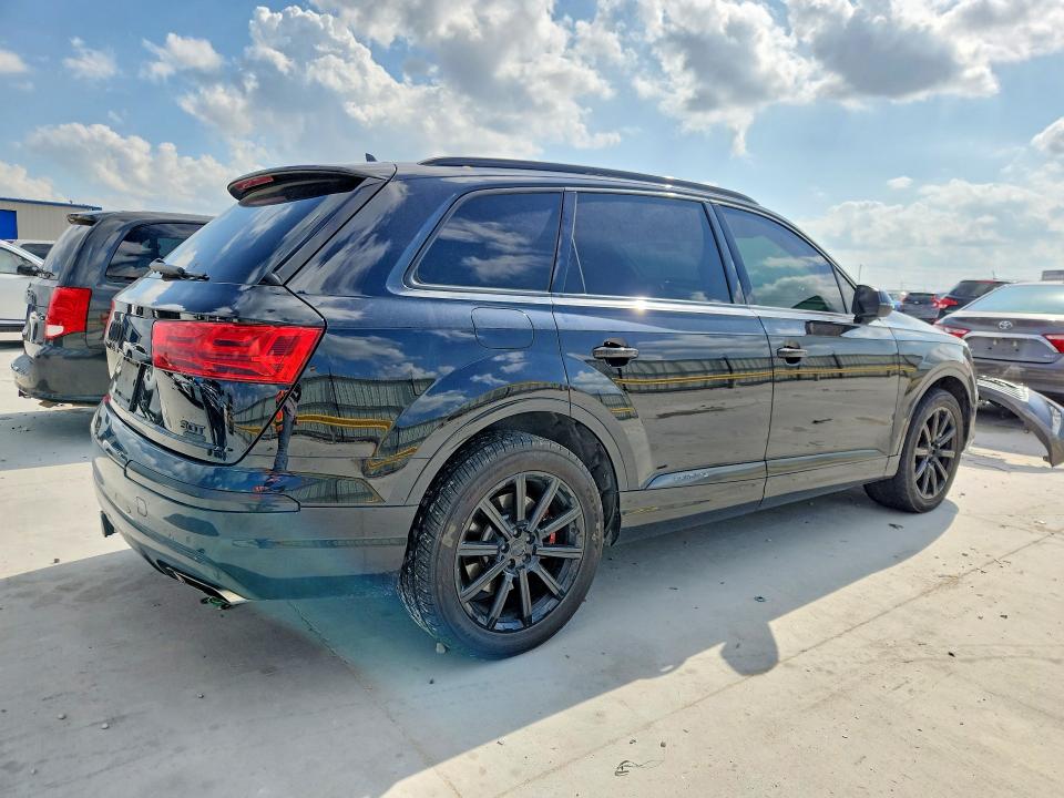 Продаж на аукціоні авто 2018 Audi Q7, vin: WA1VAAF7XJD021665, номер лоту: 48016726
