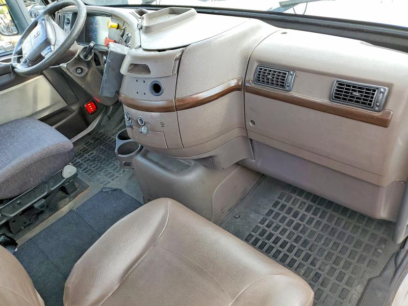 Продаж на аукціоні авто 2017 Volvo Vn, vin: 4V4N39TG7HN988200, номер лоту: 50616126