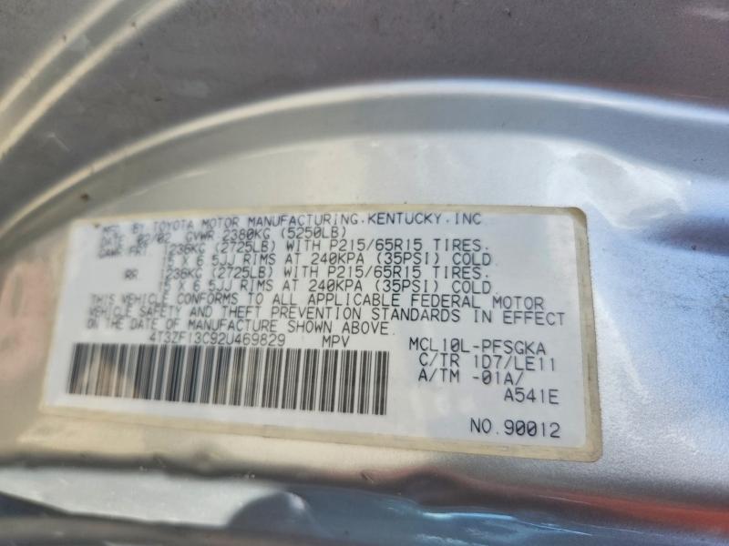 49633176 :رقم المزاد ، 4T3ZF13C92U469829 vin ، 2002 Toyota Sienna مزاد بيع