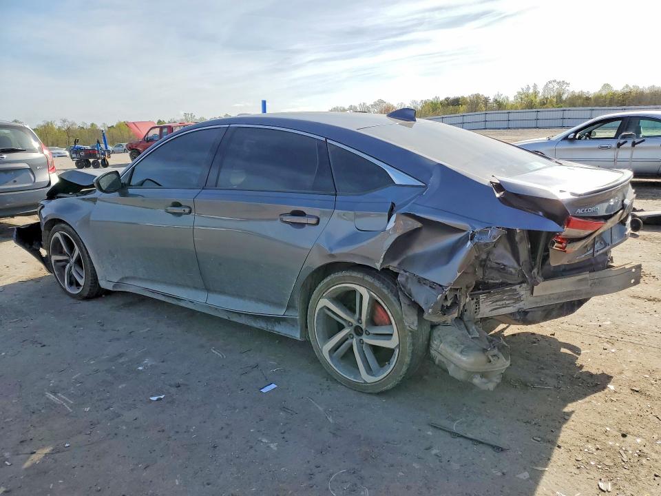 2018 Honda Accord მანქანა იყიდება აუქციონზე, vin: 1HGCV1F3XJA097050, აუქციონის ნომერი: 49404736