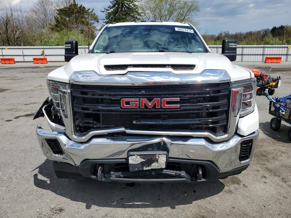 50074376 :رقم المزاد ، 1GT39LE7XLF227501 vin ، 2020 Gmc Sierra مزاد بيع