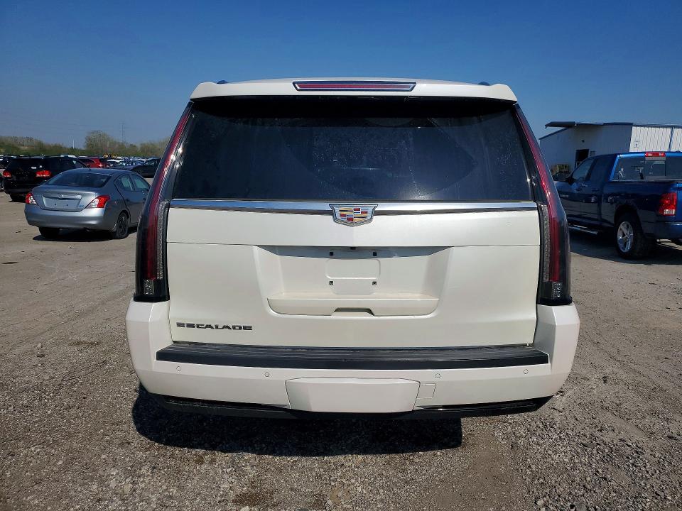50169616 :رقم المزاد ، 1GYS4SKJ7FR689337 vin ، 2015 Cadillac Escalade مزاد بيع