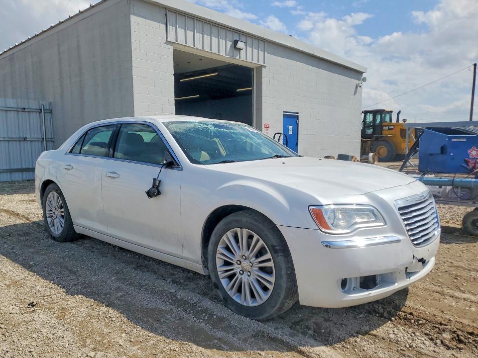 2013 Chrysler 300 მანქანა იყიდება აუქციონზე, vin: 2C3CCARG3DH539146, აუქციონის ნომერი: 49556966
