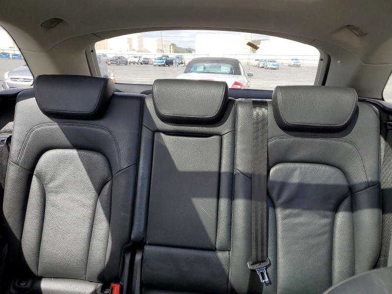 50004256 :رقم المزاد ، WA1LKAFP8AA099710 vin ، 2010 Audi Q5 مزاد بيع