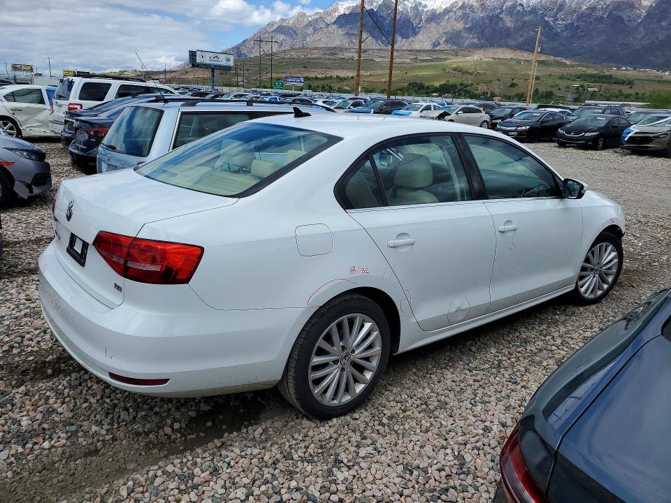 50433776 :رقم المزاد ، 3VWD17AJ1FM404393 vin ، 2015 Volkswagen Jetta مزاد بيع