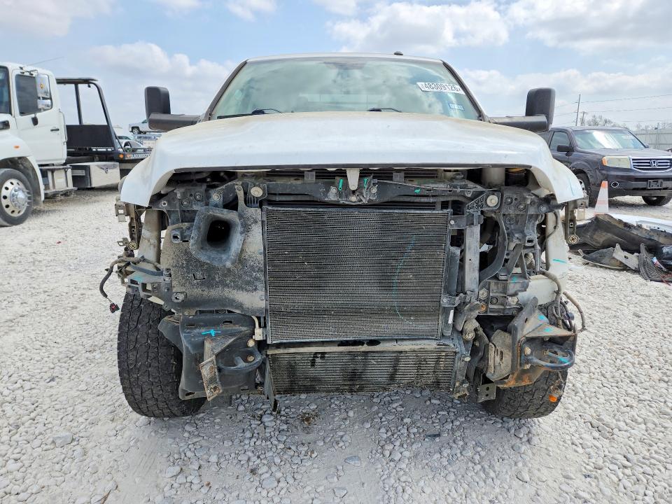 48309126 :رقم المزاد ، 3C6UR5HL1JG388444 vin ، 2018 Ram 2500 مزاد بيع