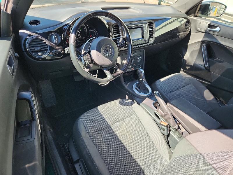 49733546 :رقم المزاد ، 3VWF17AT8HM609867 vin ، 2017 Volkswagen Beetle مزاد بيع
