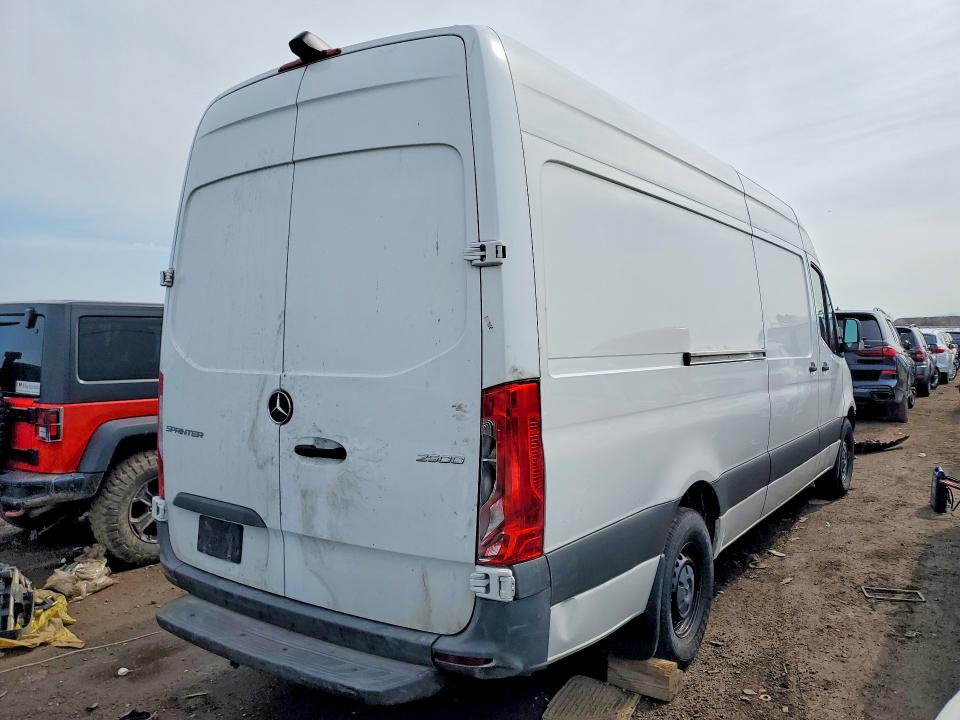 49085956 :رقم المزاد ، W1Y4NCHYXPT139054 vin ، 2023 Mercedes-benz Sprinter مزاد بيع