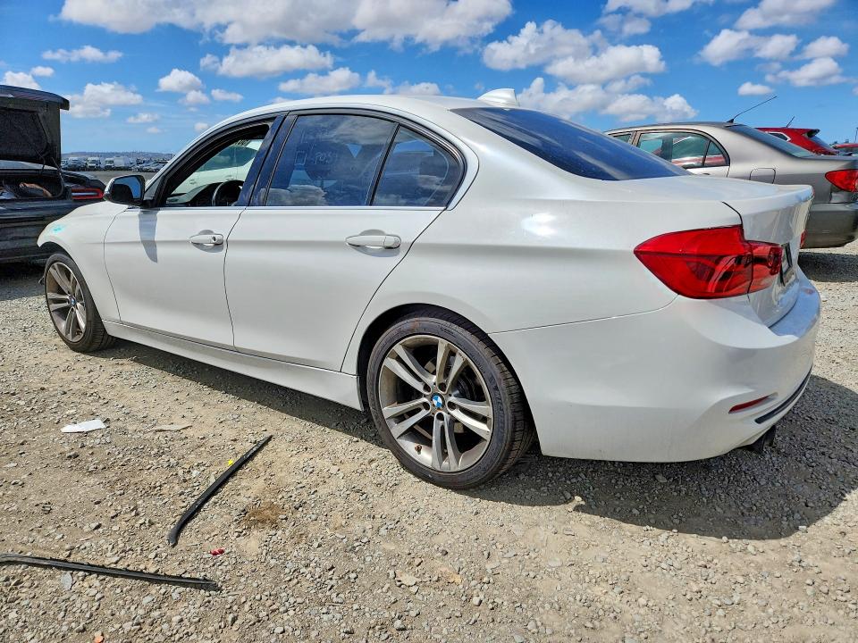 50795716 :رقم المزاد ، WBA8B9G3XHNU55824 vin ، 2017 Bmw 330 مزاد بيع