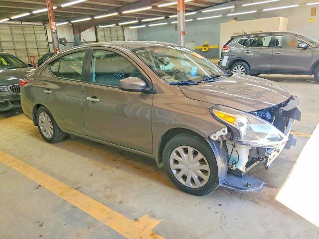 2015 Nissan Versa მანქანა იყიდება აუქციონზე, vin: 3N1CN7AP7FL942564, აუქციონის ნომერი: 51480406