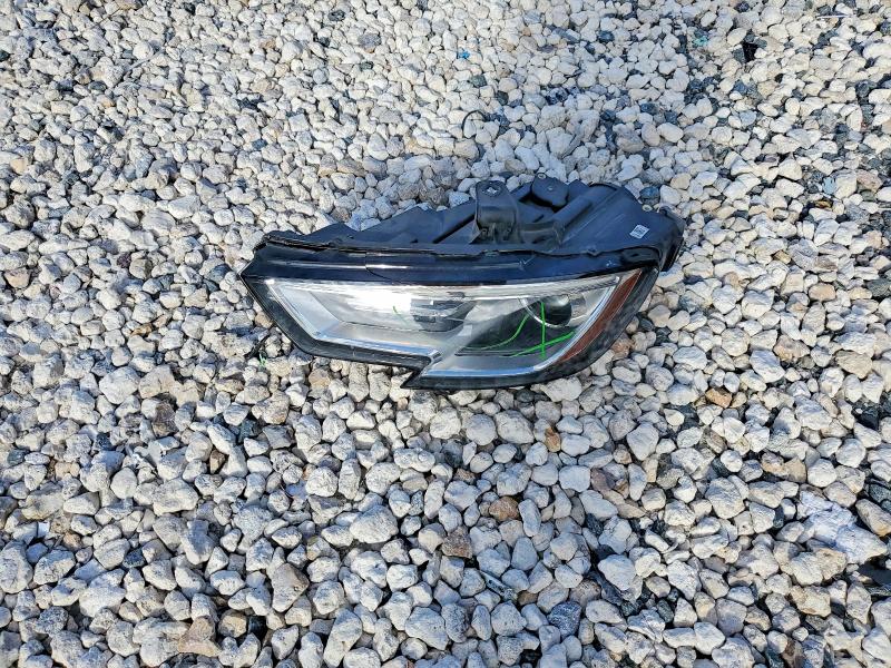 Продажа на аукционе авто 2018 Audi A3, vin: WAUAUGFF4J1027644, номер лота: 49897666