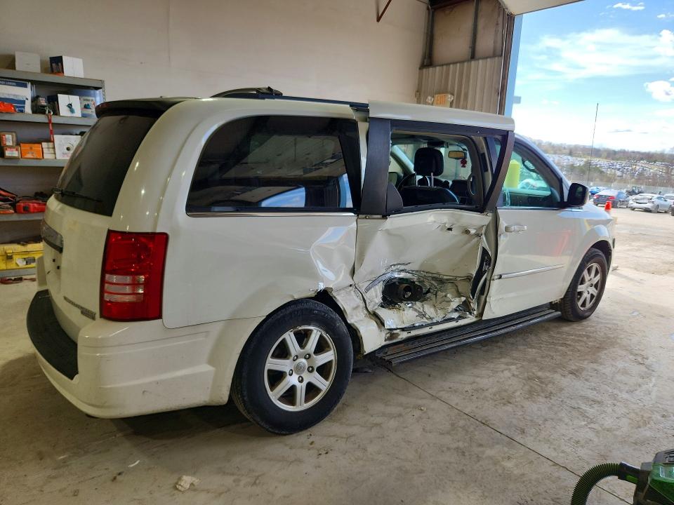 Продажа на аукционе авто 2010 Chrysler Town & Country, vin: 2A4RR8D11AR422472, номер лота: 48021476