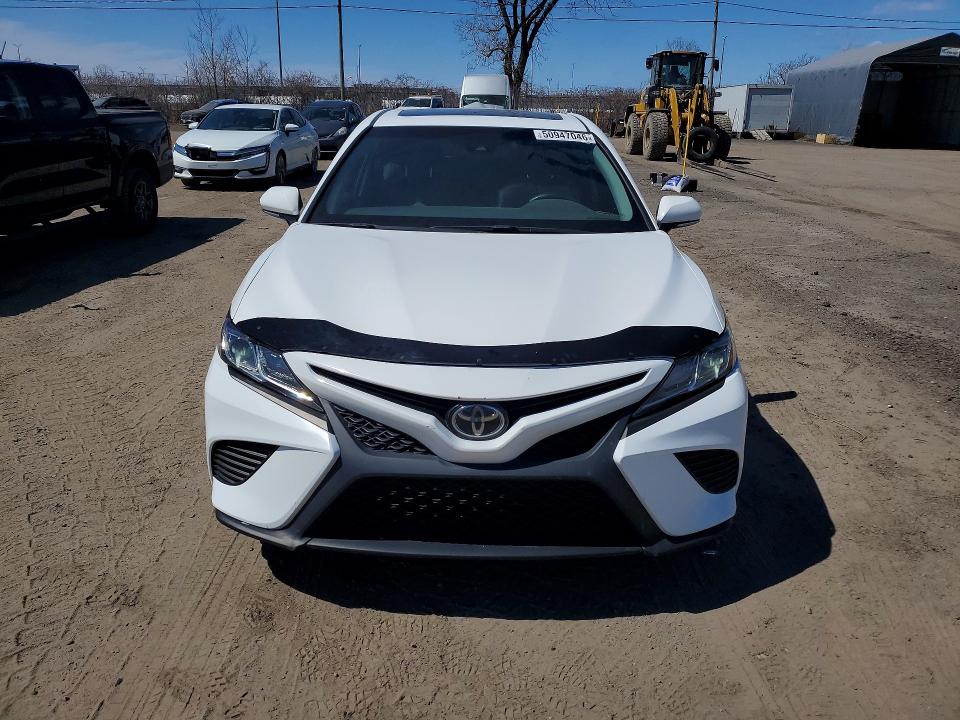 Продаж на аукціоні авто 2018 Toyota Camry, vin: 4T1B11HK1JU566532, номер лоту: 50947046