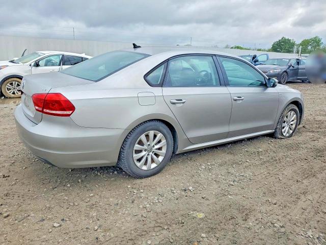 51696566 :رقم المزاد ، 1VWAT7A32EC085357 vin ، 2014 Volkswagen Passat مزاد بيع