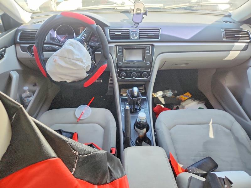 48004556 :رقم المزاد ، 1VWAT7A38GC037588 vin ، 2016 Volkswagen Passat مزاد بيع