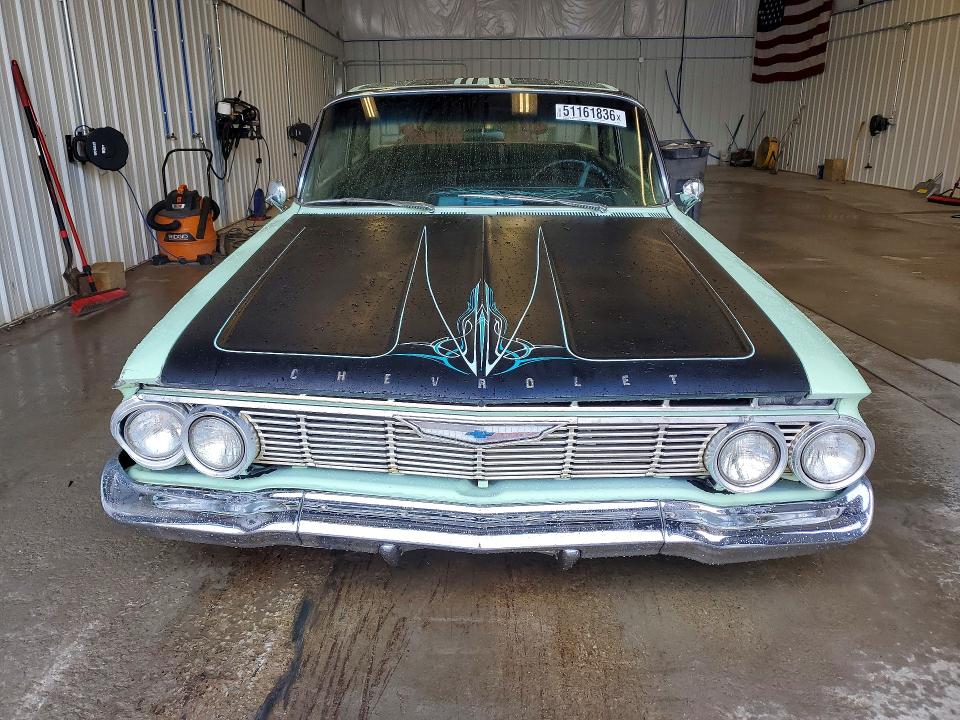 51161836 :رقم المزاد ، 115118125939 vin ، 1961 Chevrolet Uk مزاد بيع