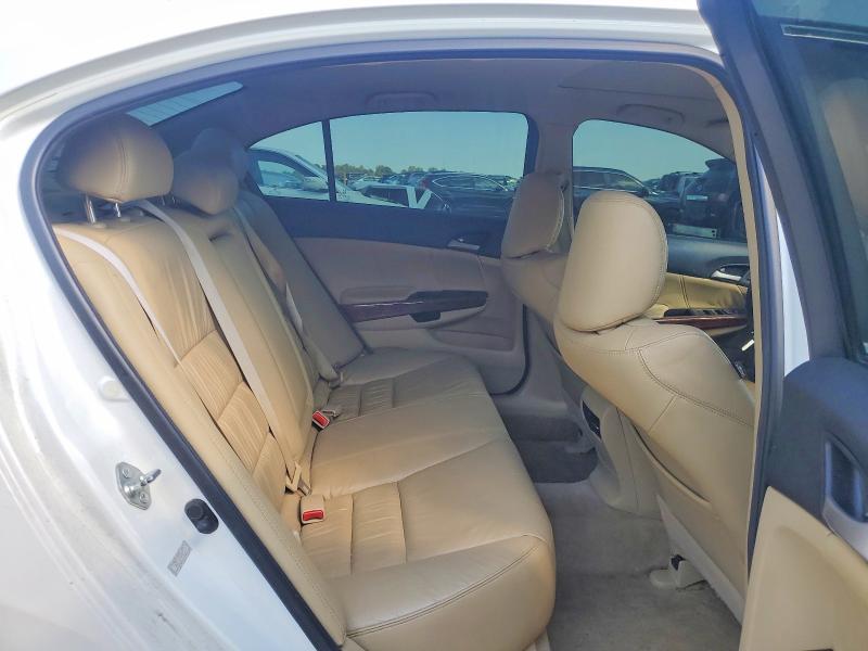48939556 :رقم المزاد ، 1HGCP3F84BA025134 vin ، 2011 Honda Accord مزاد بيع