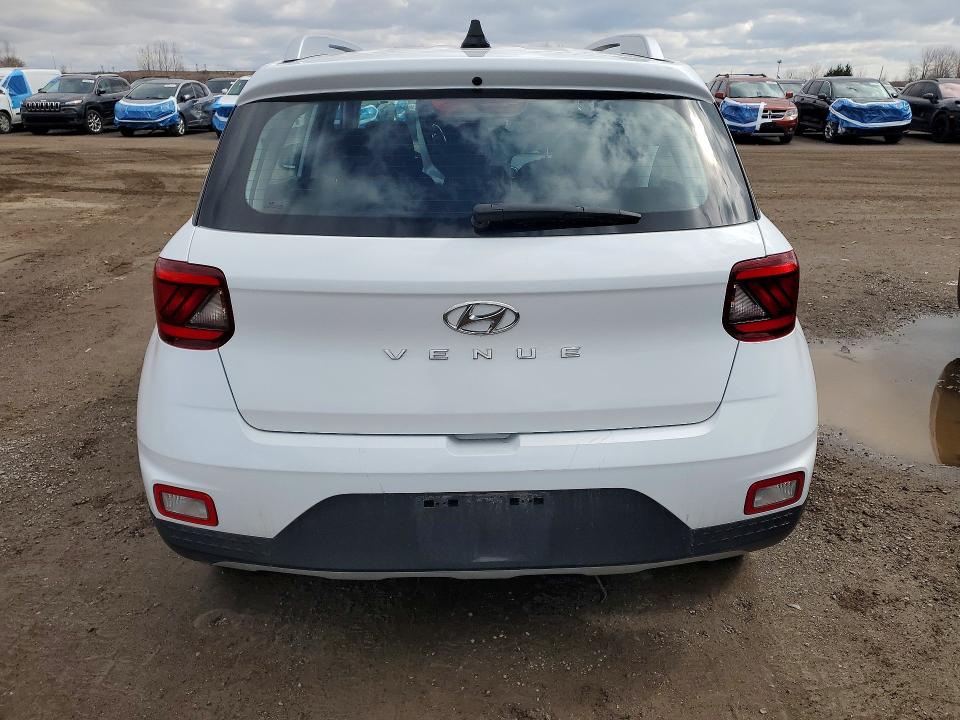 Продаж на аукціоні авто 2022 Hyundai Venue, vin: KMHRC8A3XNU132992, номер лоту: 47398706