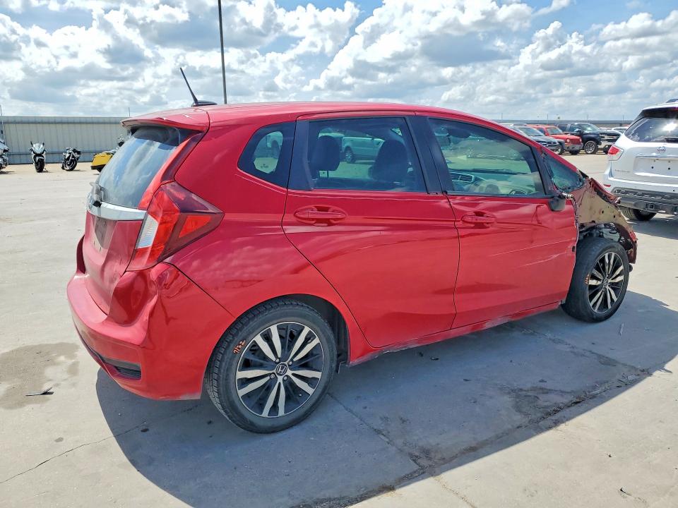 49492896 :رقم المزاد ، 3HGGK5H91JM700456 vin ، 2018 Honda Fit مزاد بيع