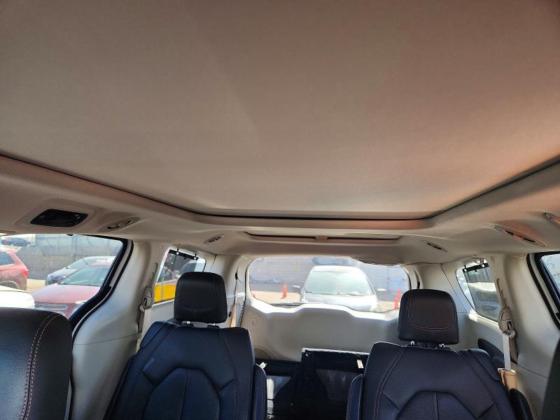Продаж на аукціоні авто 2018 Chrysler Pacifica, vin: 2C4RC1EG7JR271302, номер лоту: 49750726