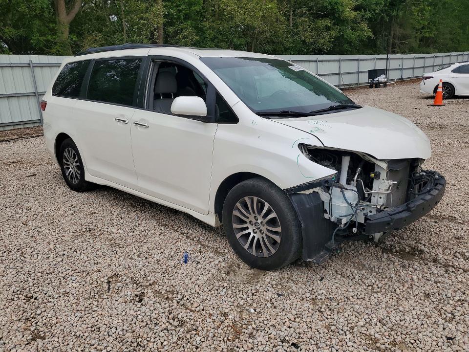51072556 :رقم المزاد ، 5TDYZ3DC8KS982648 vin ، 2019 Toyota Sienna مزاد بيع