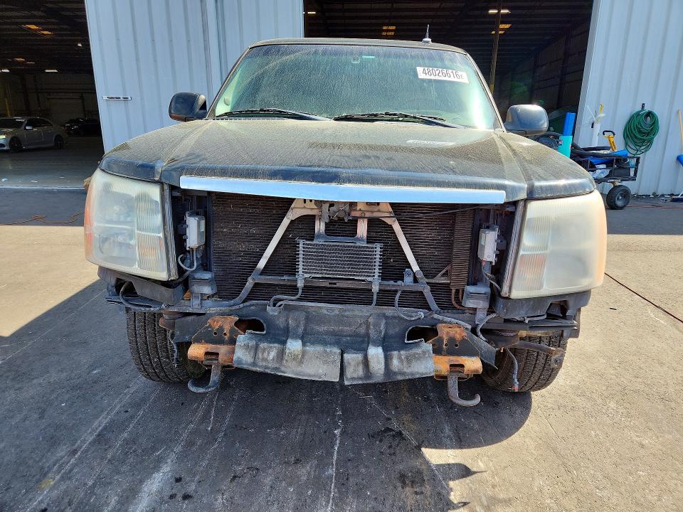 48026616 :رقم المزاد ، 1GYEK63N63R119823 vin ، 2003 Cadillac Escalade مزاد بيع