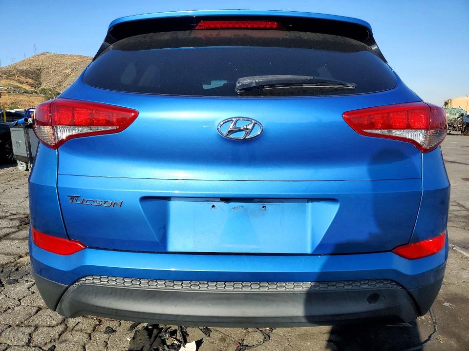 49323186 :رقم المزاد ، KM8J33A48JU603038 vin ، 2018 Hyundai Tucson مزاد بيع